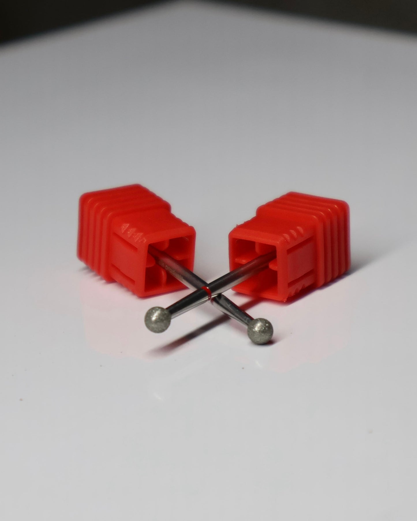 Nail bit ball 030 red