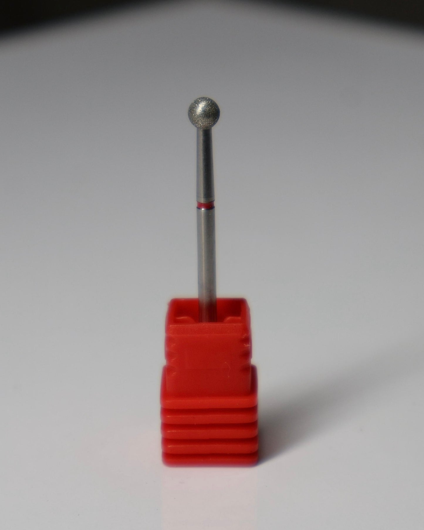 Nail bit ball 030 red